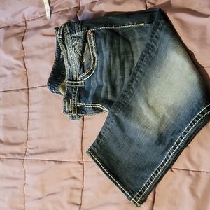 Women/Junior Vigoss The Dublin Capri Jeans 15/16